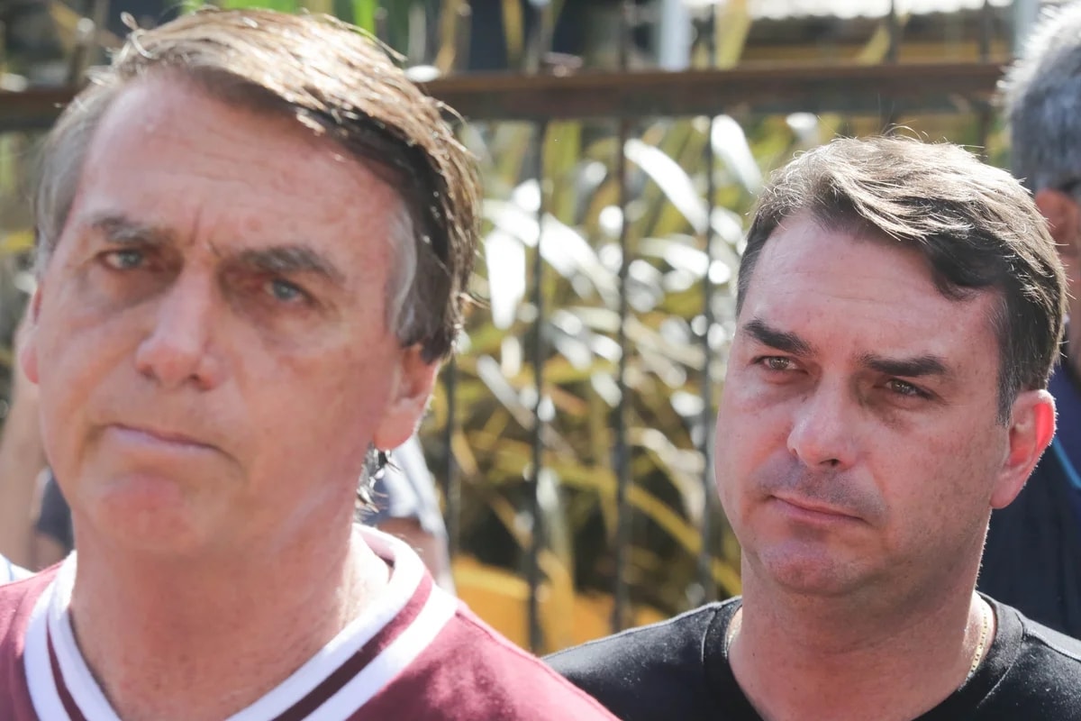 Líder do governo Lula aciona PF e PGR sobre Flávio e Dark Horse
