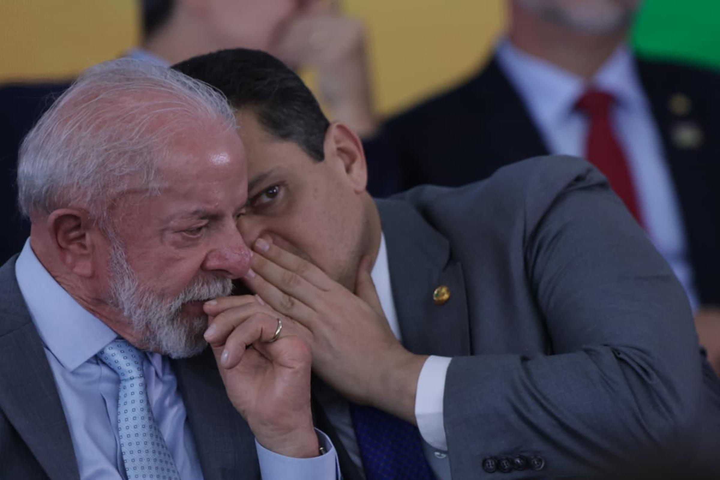 A Lula, Alcolumbre defende soberania contra “tutela” estrangeira