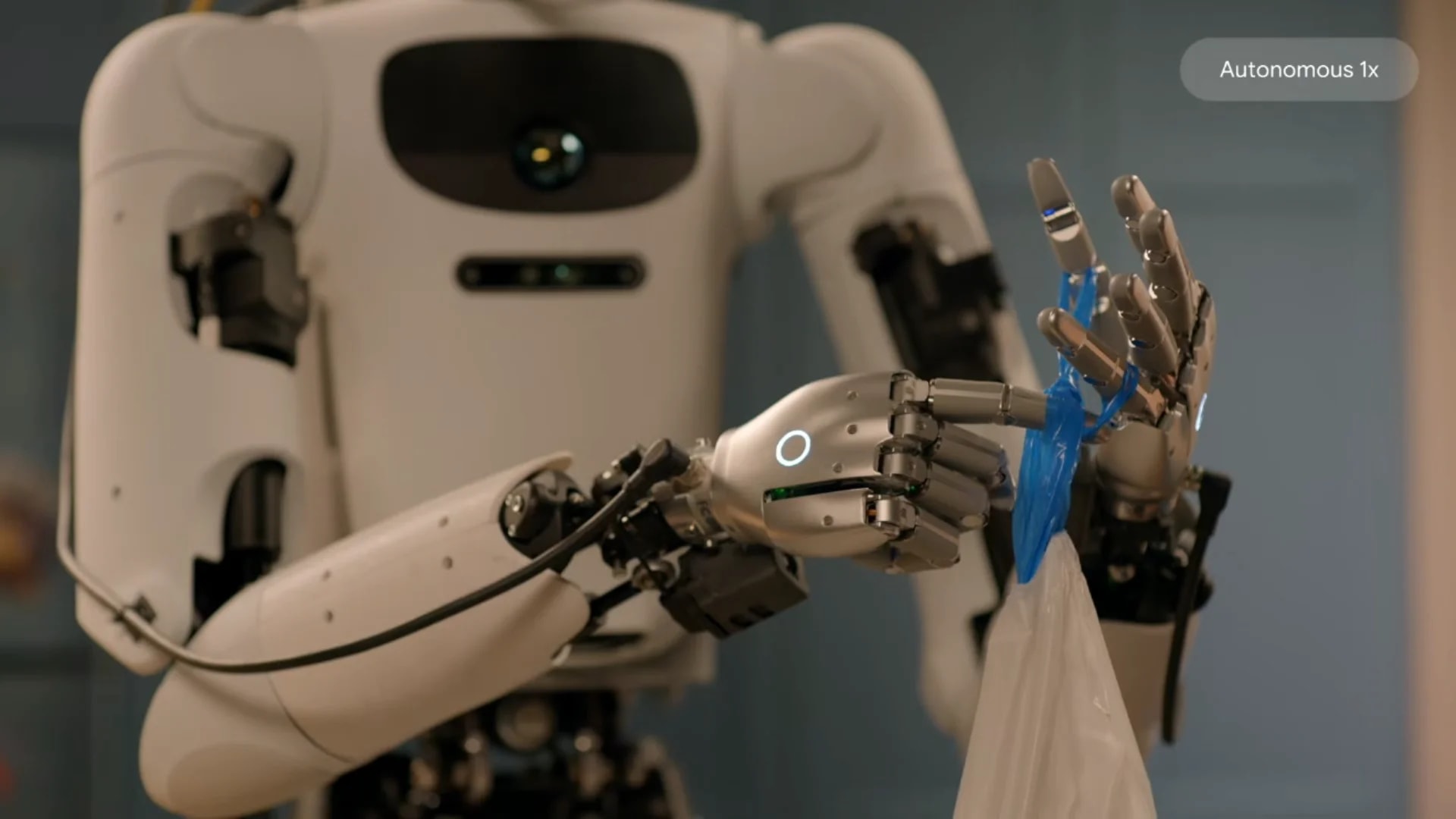 Troca lâmpada e fecha zíper: nova IA do Google dá habilidades humana a robôs