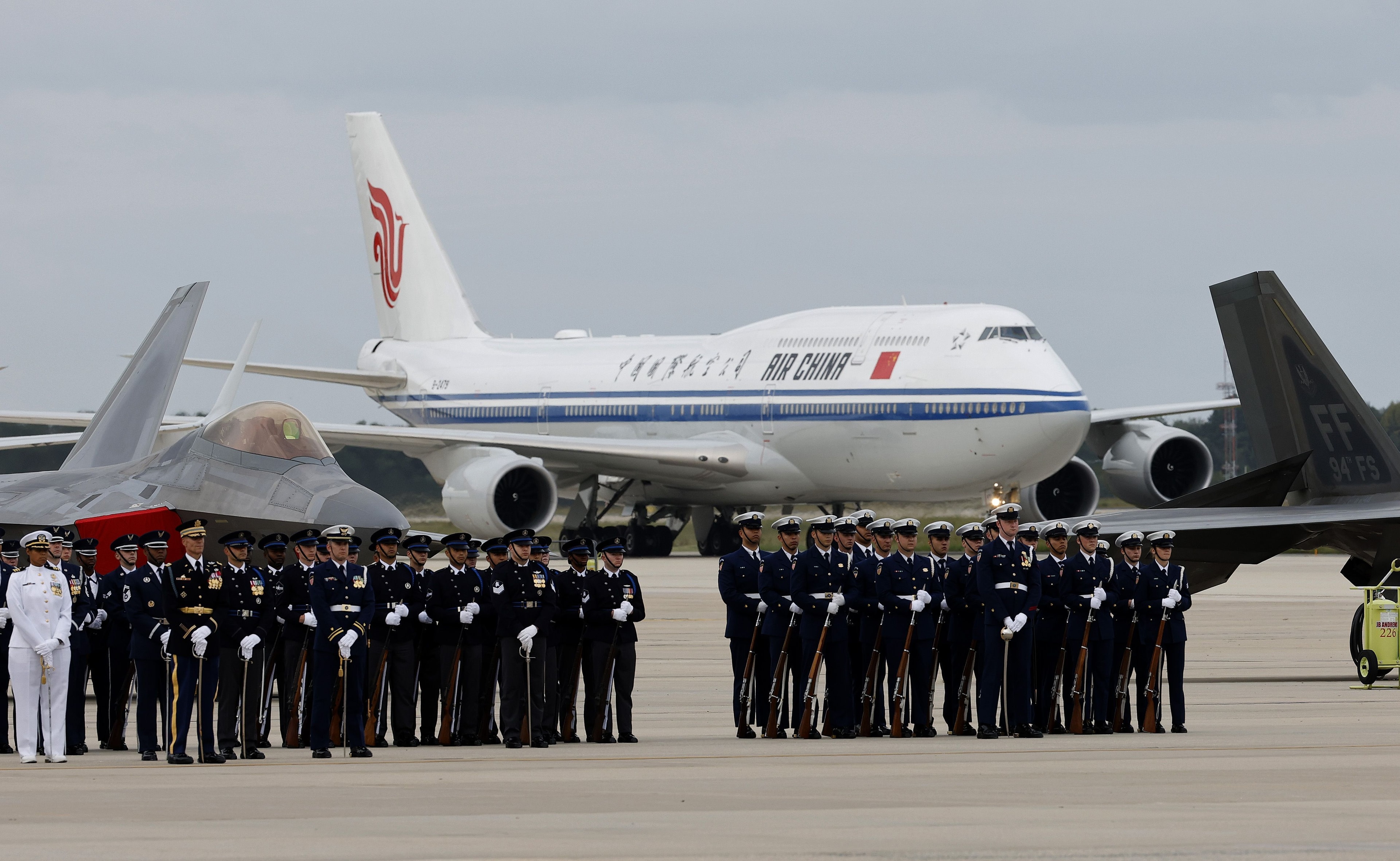 Xi Jinping chega aos EUA para visita de Estado e encontro com Trump