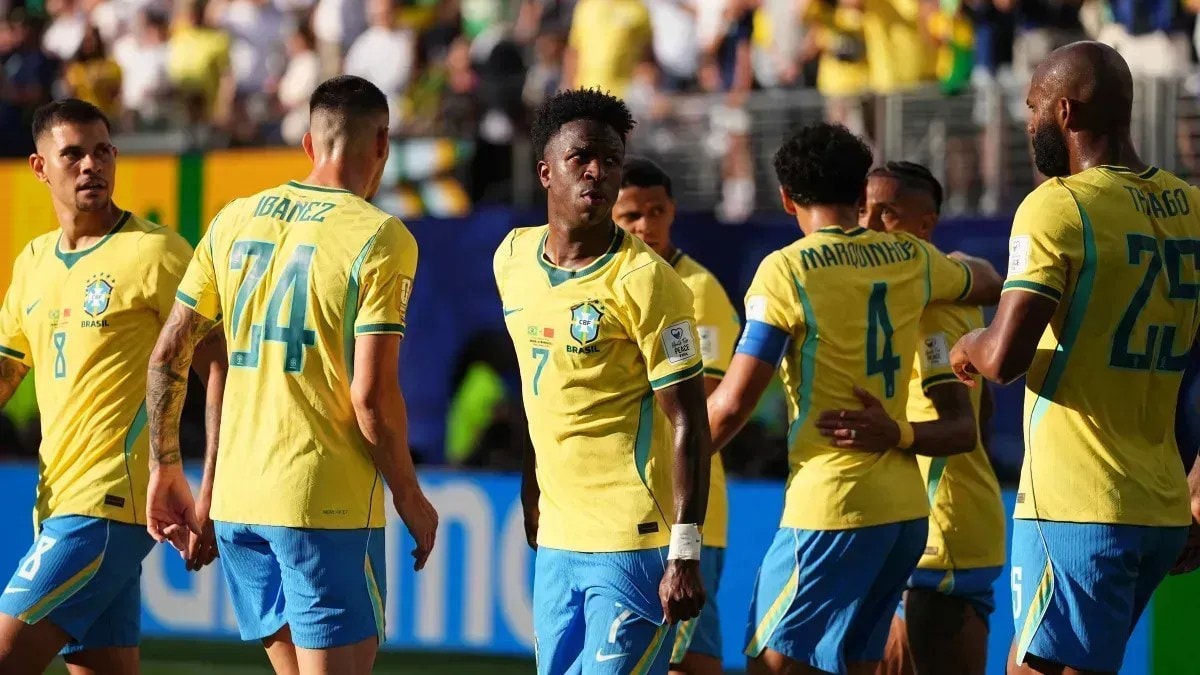 Ancelotti explica feito inédito na escalação para Brasil x Japão