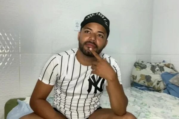 Secretaria nega que Hytalo Santos tenha usado celular dentro de presídio