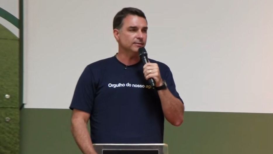Tarcísio deixa eleições de 2030 em aberto e declara: “O tempo vai dizer”