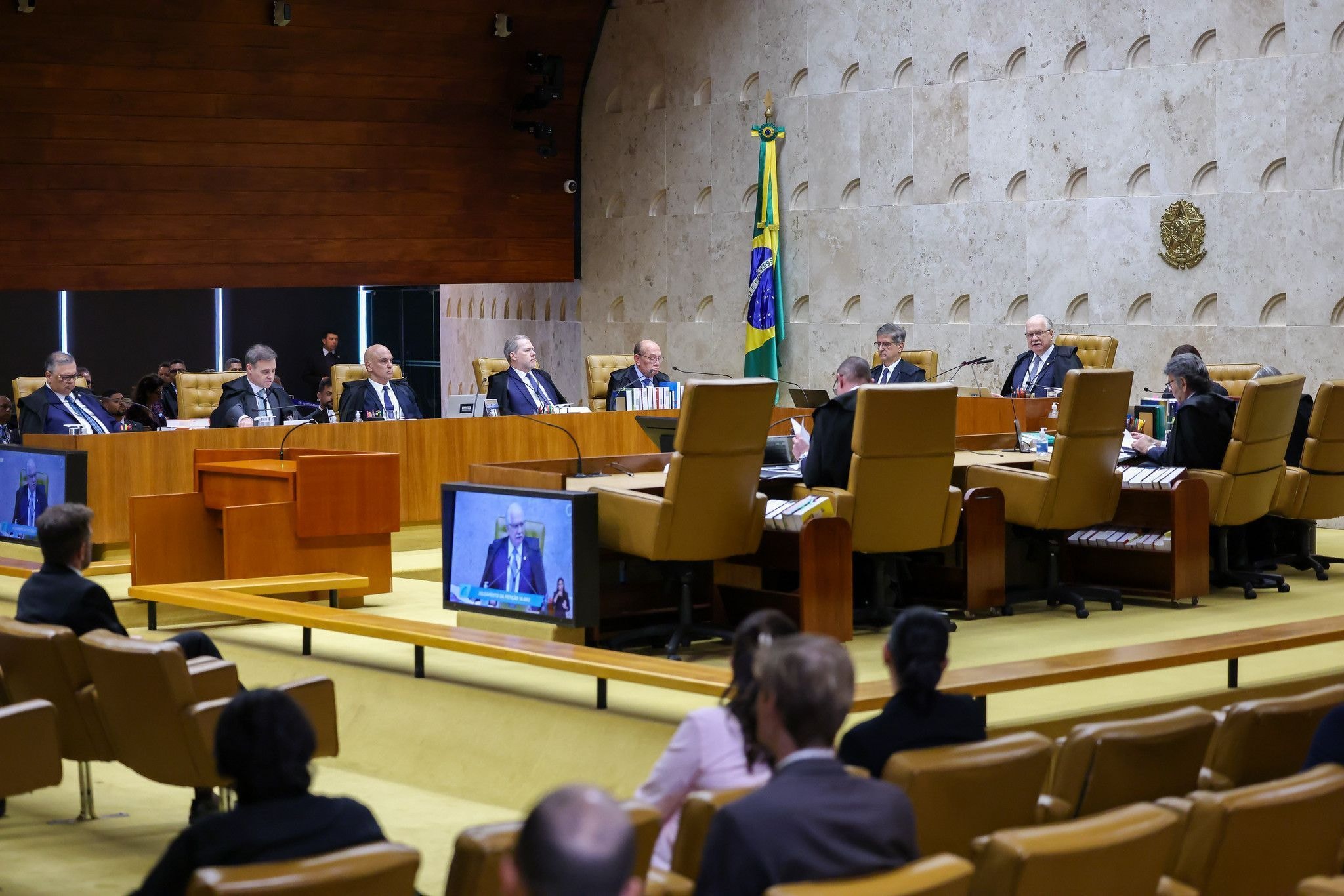 Fachin e Cármen atuam por trégua, mas crise tende a escalar no STF