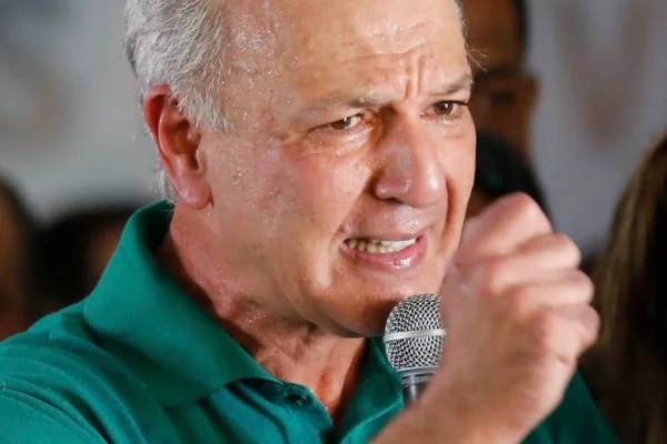 ChaPapuda vem aí: Arruda, Gim e Paulo Octávio se unem para eleições