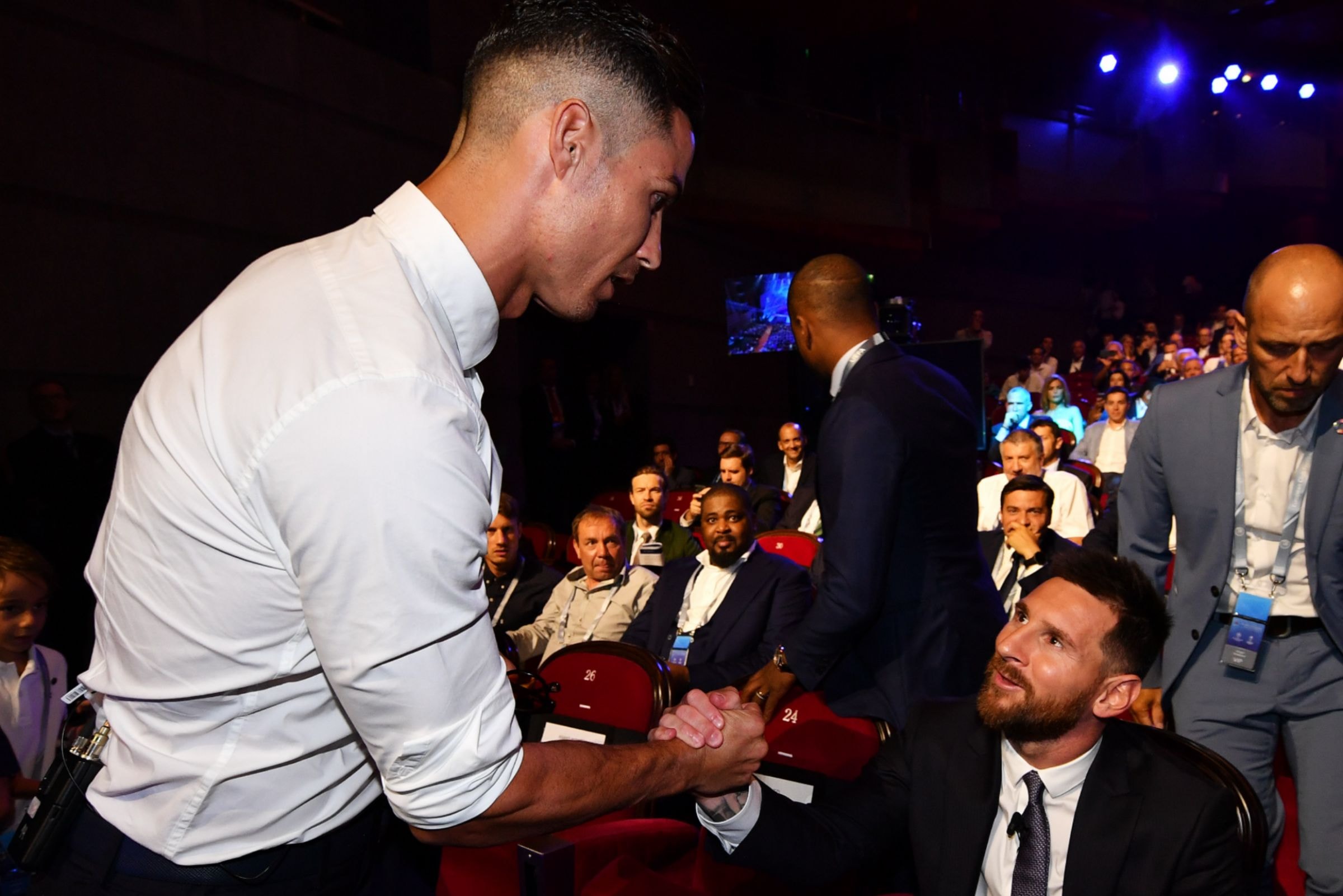 Cristiano Ronaldo apoia Messi em desabafo sobre morte do pai