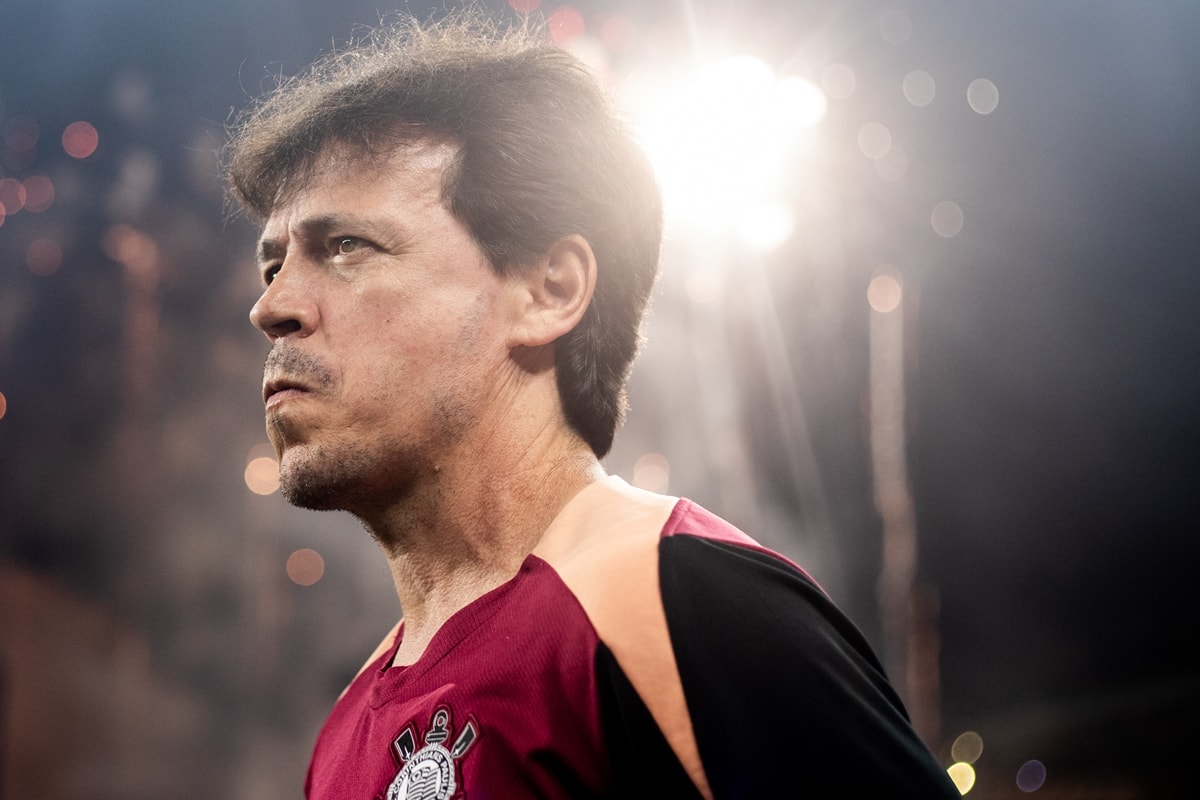 Brasileirão 2026: Fernando Diniz é o 19º técnico demitido no campeonato