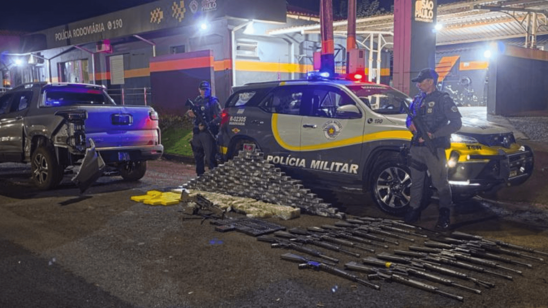 PF prende homem com mais de 20 armas na Dutra em trecho do RJ