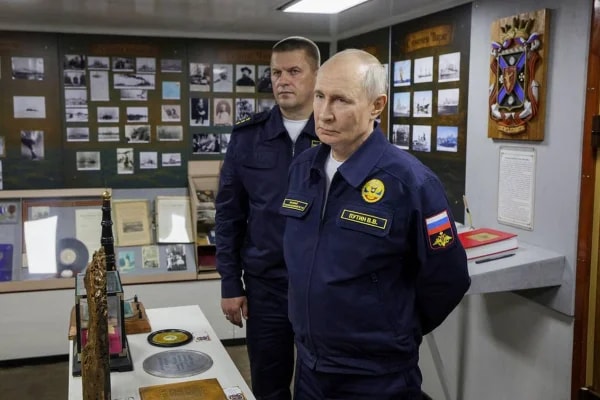 Rússia diz aceitar mediadores e mantém "portas abertas" para Zelensky