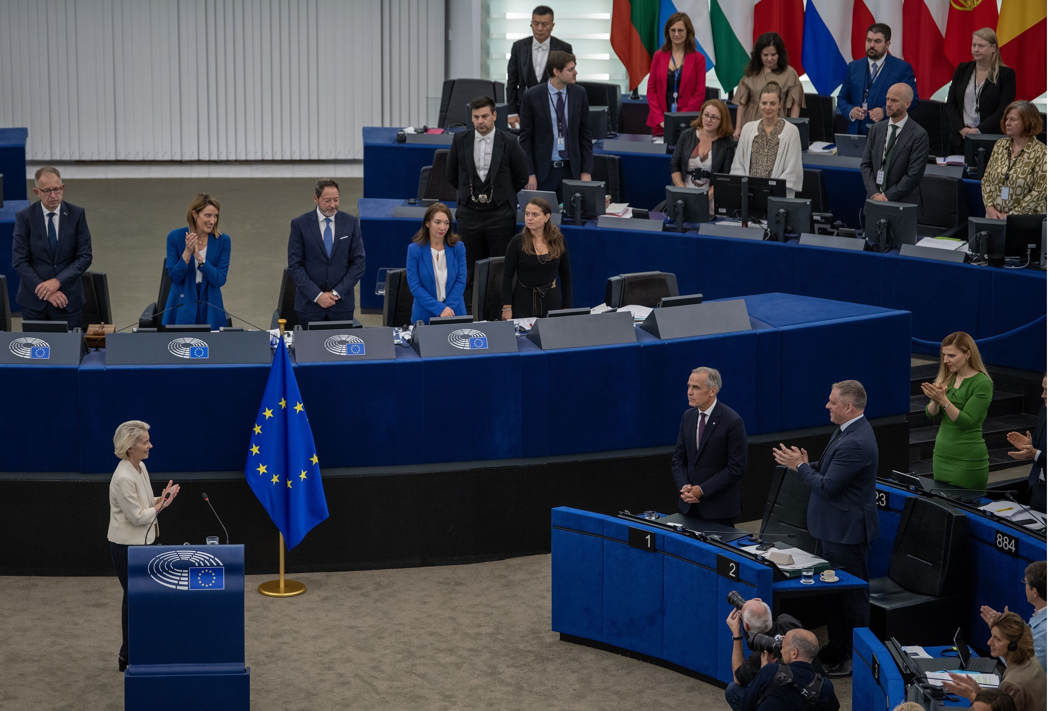 Europa tende a se alinhar aos EUA, diz especialista