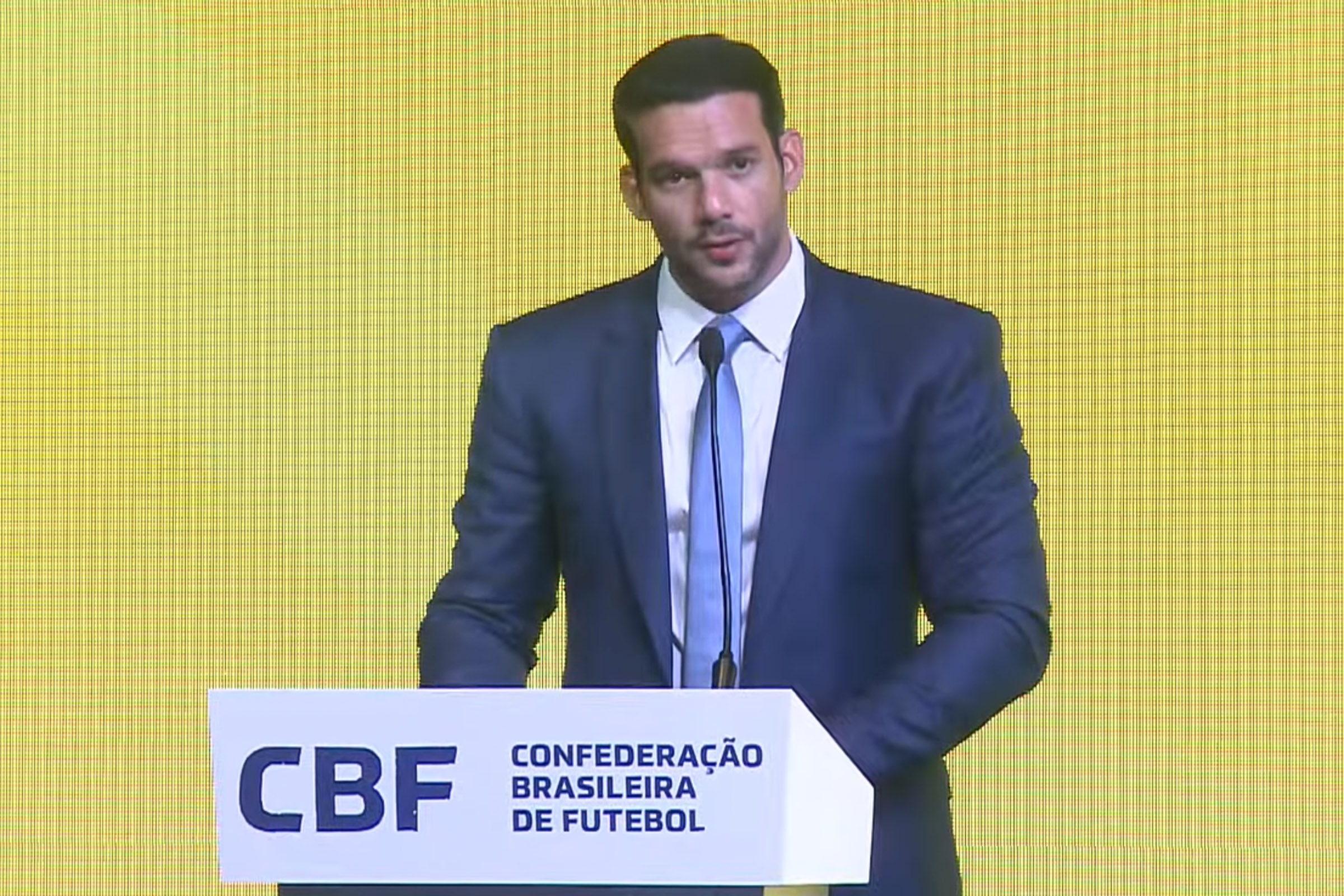 Disputa interna ou retaliação? As teses sobre os ataques a Samir Xaud