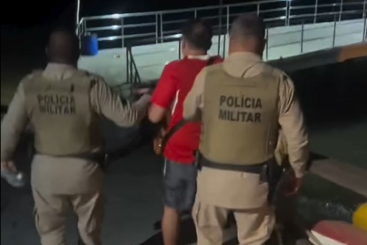 Italiano é preso por racismo e importunação contra cantora. Veja vídeo