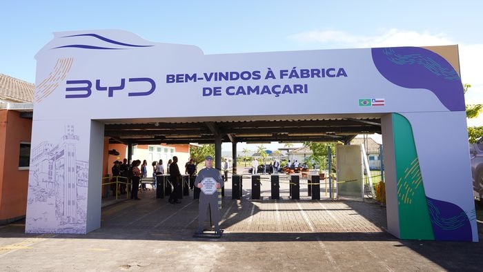 BYD abre 1,6 mil vagas de emprego em fábrica no Brasil; veja como se inscrever