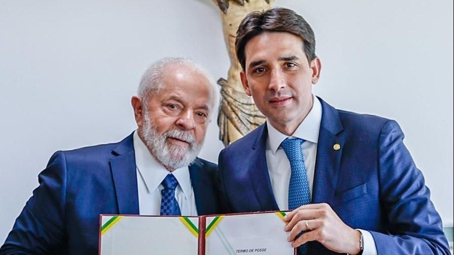 Após crise com Michelle, Flávio participa de evento do PL no Ceará