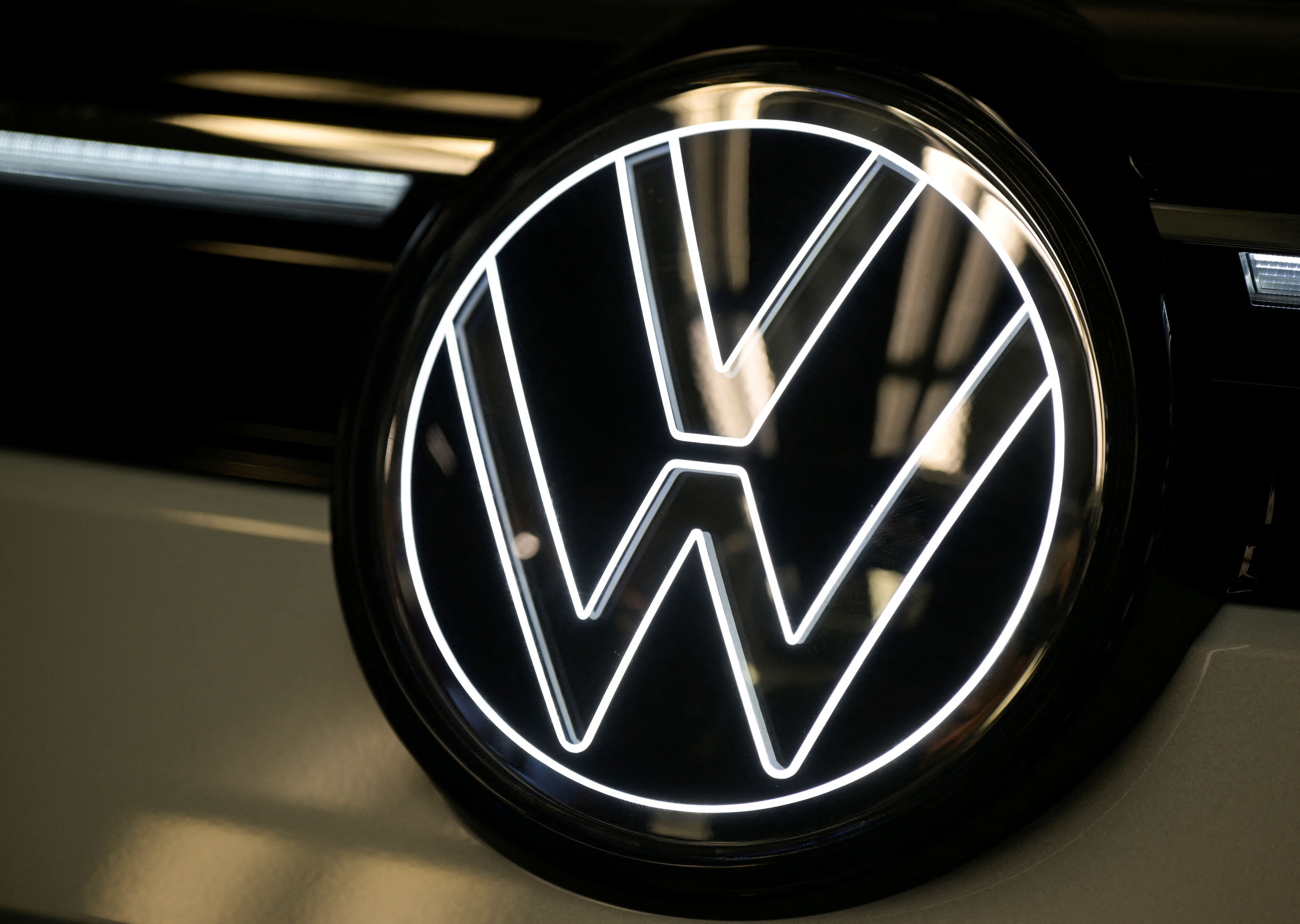 Ações da Volkswagen sobem após acordo supresa de reestruturação