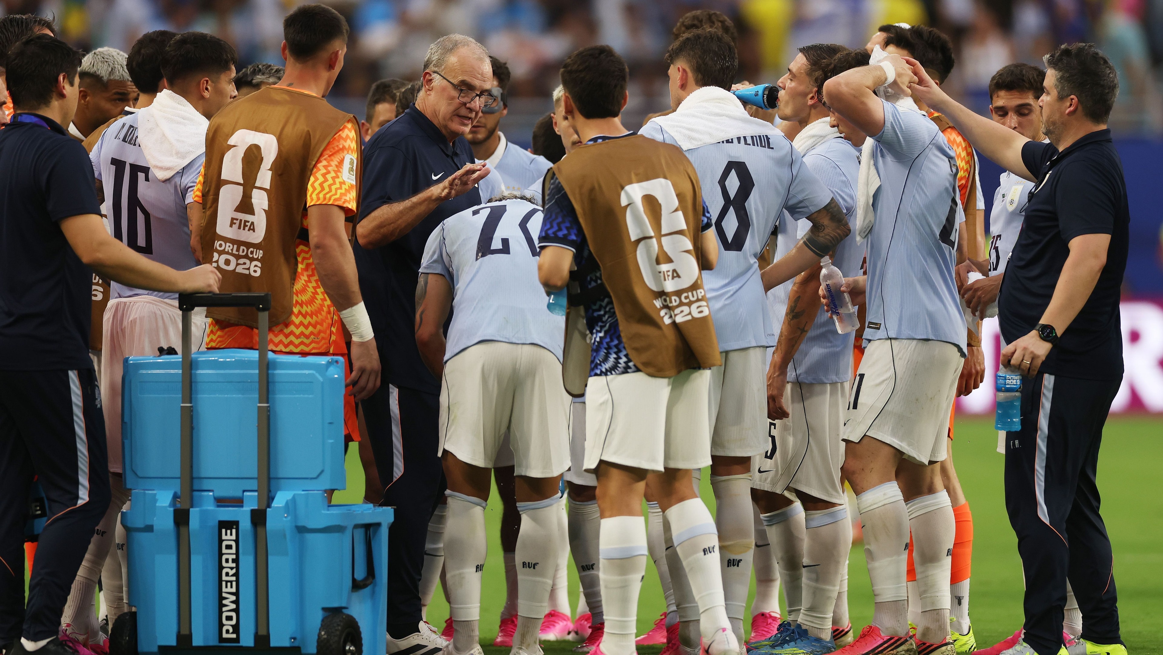 Neymar volta a treinar com elenco e aumenta expectativa por retorno