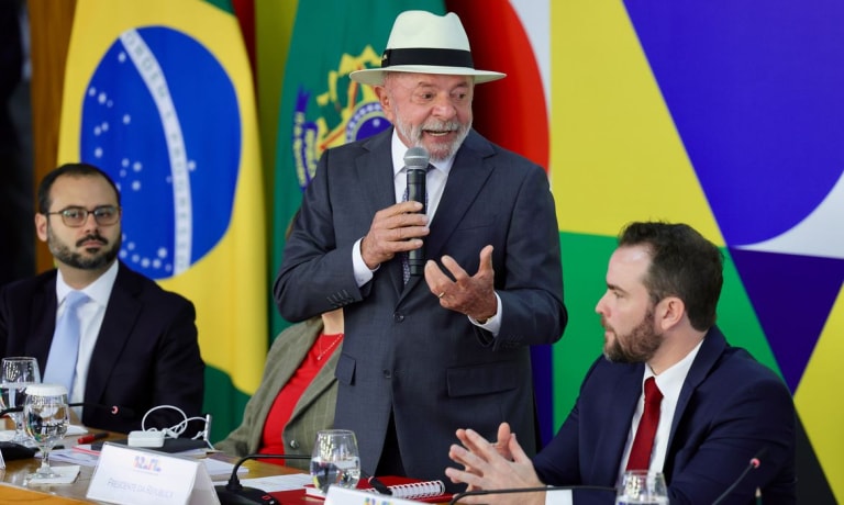 Quaest: Lula ganha fôlego entre jovens e baixa renda após aposta no Desenrola