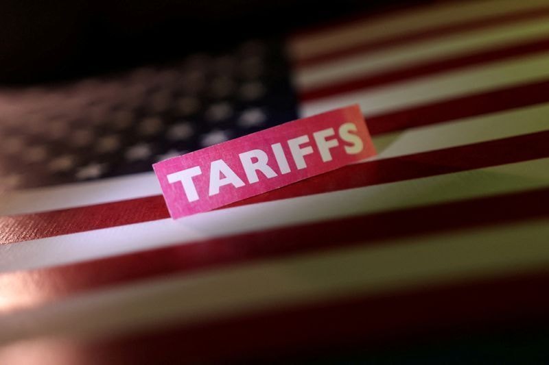 Trump ameaça impor tarifas sobre medicamentos genéricos a partir de 2028