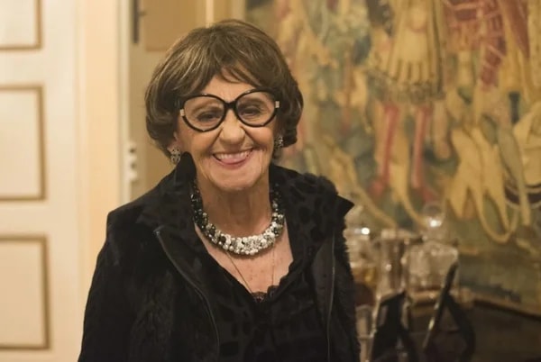 Globo tira Sessão da Tarde do ar após morte de Laura Cardoso; entenda
