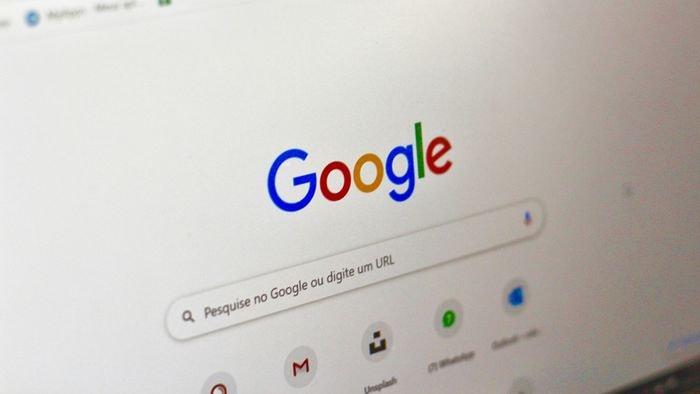Chrome age pelas suas costas e baixa 4 GB de modelo de IA sem permissão