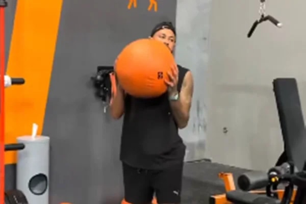 Craque Neto detona treino de Neymar em academia dos EUA. Veja vídeo