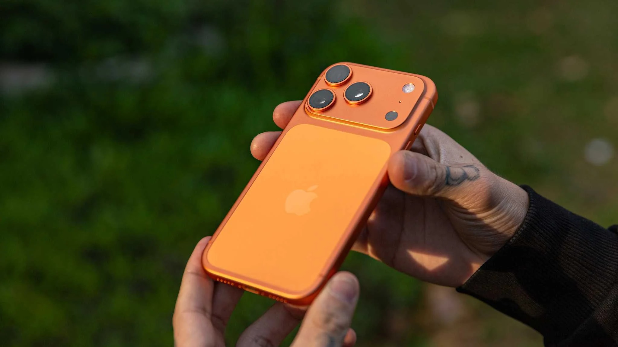 Receita leiloa iPhone 17 Pro a preço de iPhone 16e; veja como participar