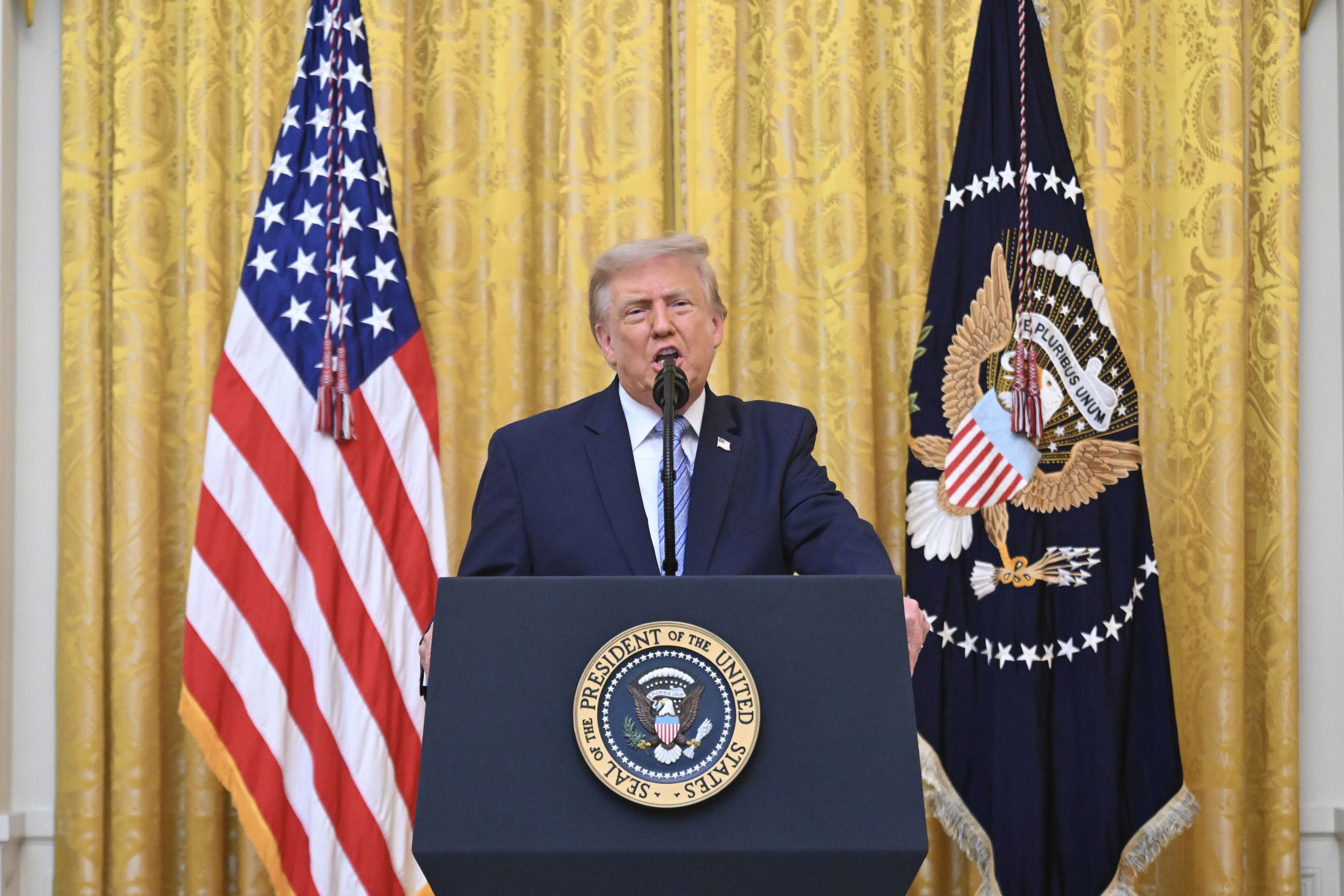 Trump adiciona nove farmacêuticas a programa de redução de preços