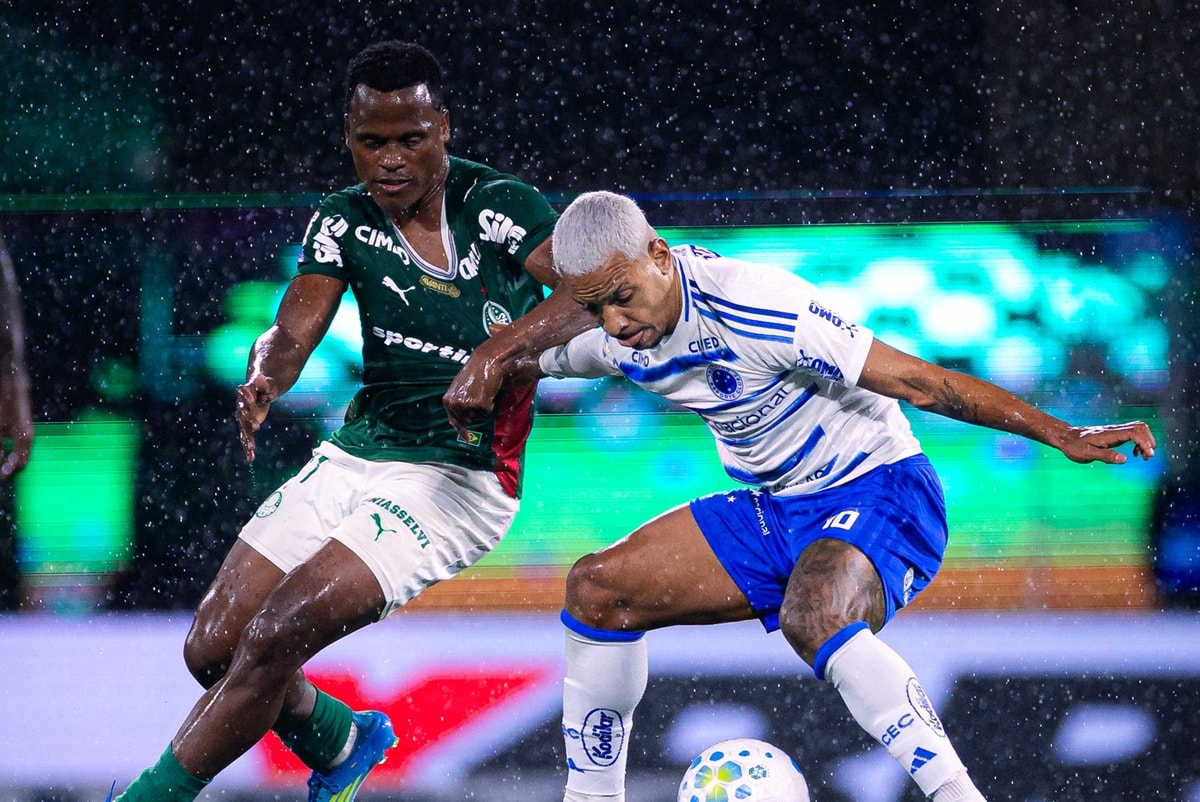 Brasileirão: sob chuva, Palmeiras e Cruzeiro empatam em 1 x 1