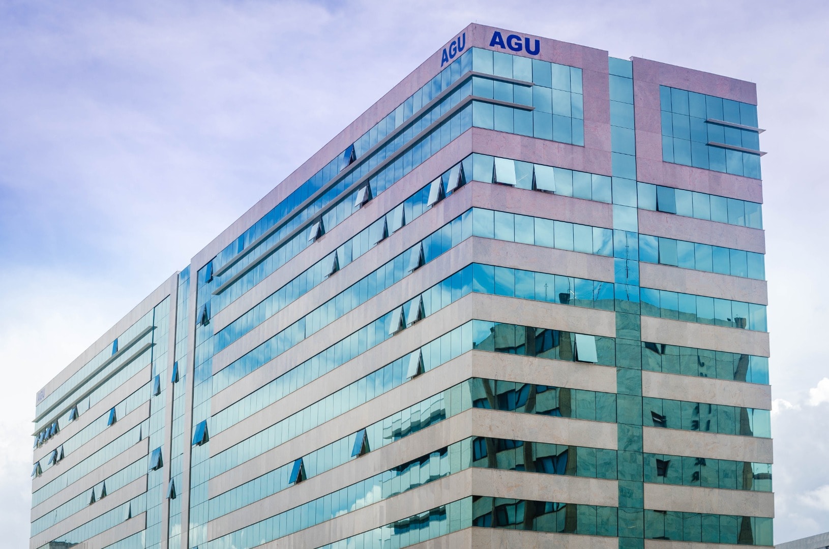 CGU manda AGU divulgar dados que permitem identificar supersalários