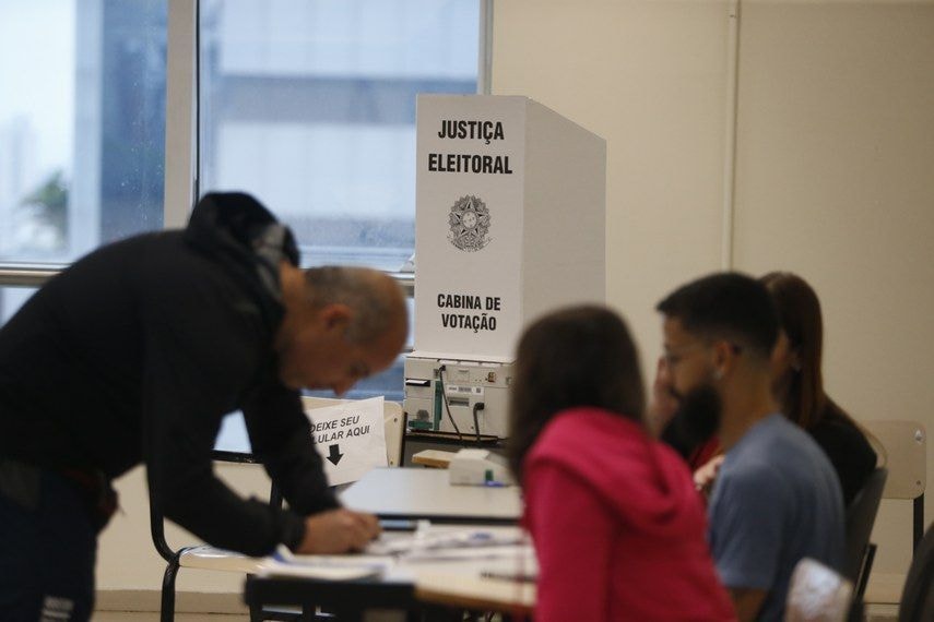 TSE determina que TREs permitam supervisão da votação por advogados da OAB
