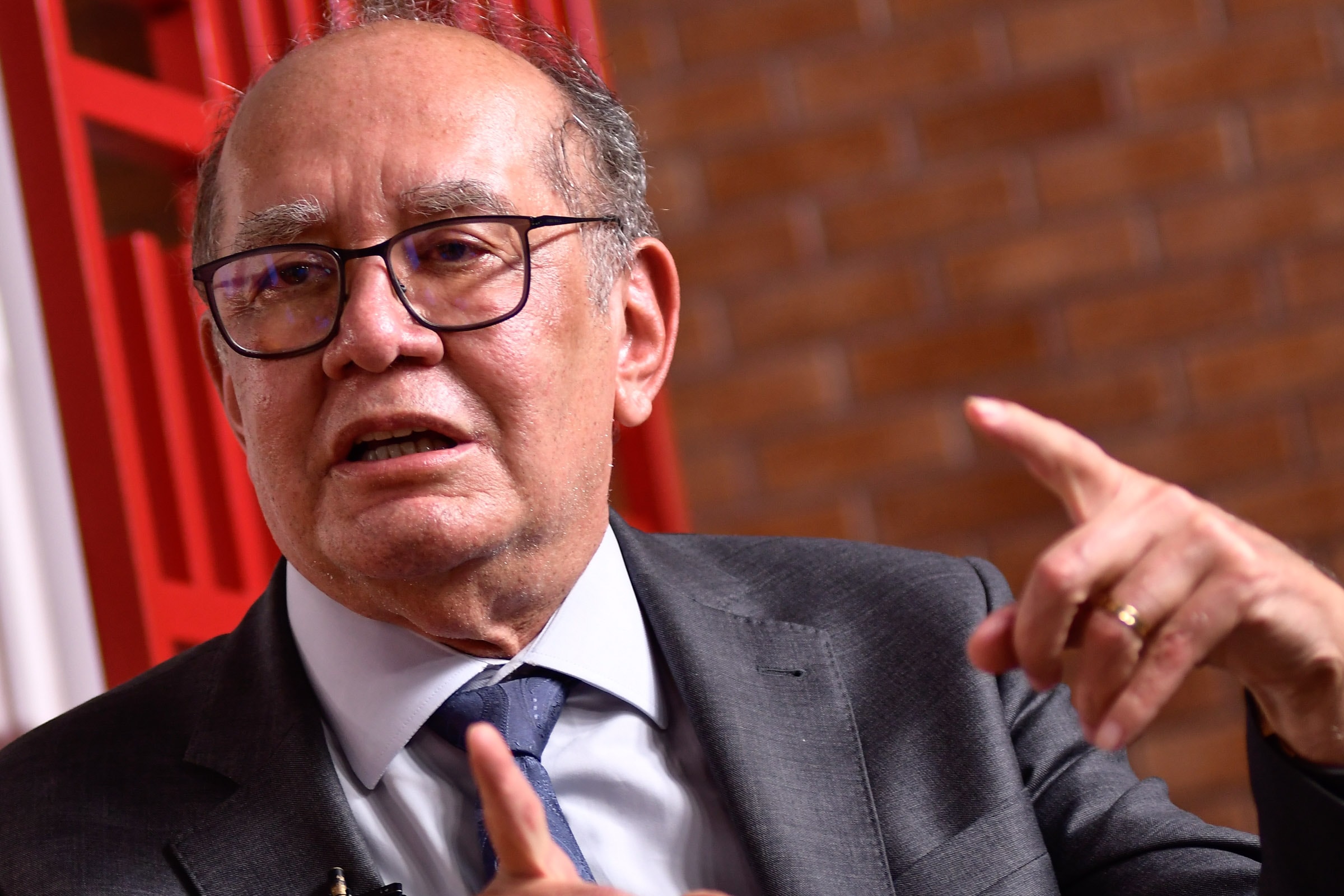 Gilmar cita pesquisas e questiona narrativa de que STF ameaça democracia