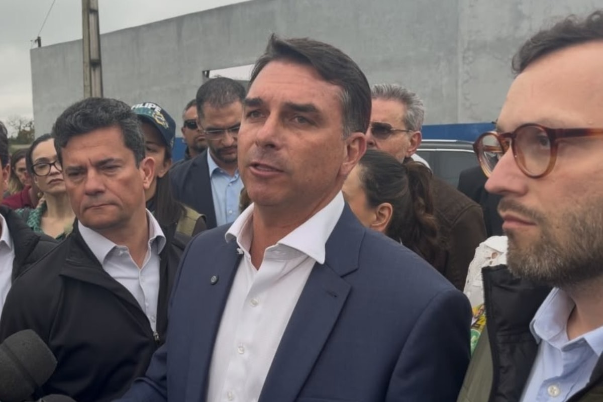 Flávio Bolsonaro volta a MG para motociata em Juiz de Fora