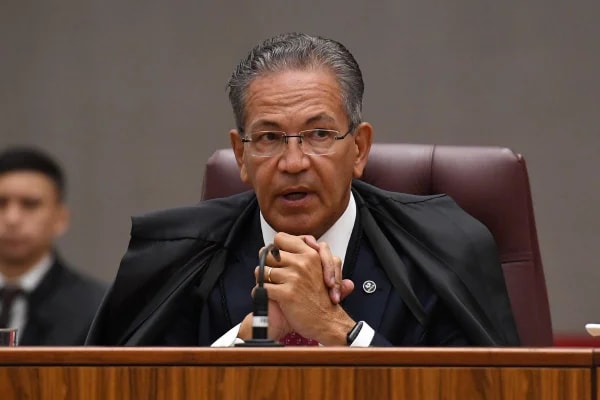 CNJ afasta juiz que sugeriu venda do Banco Santos ao Master