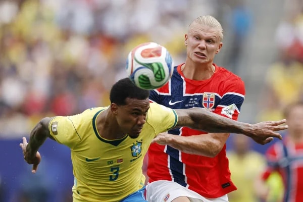 Empresária de Haaland critica comportamento de jogadores brasileiros