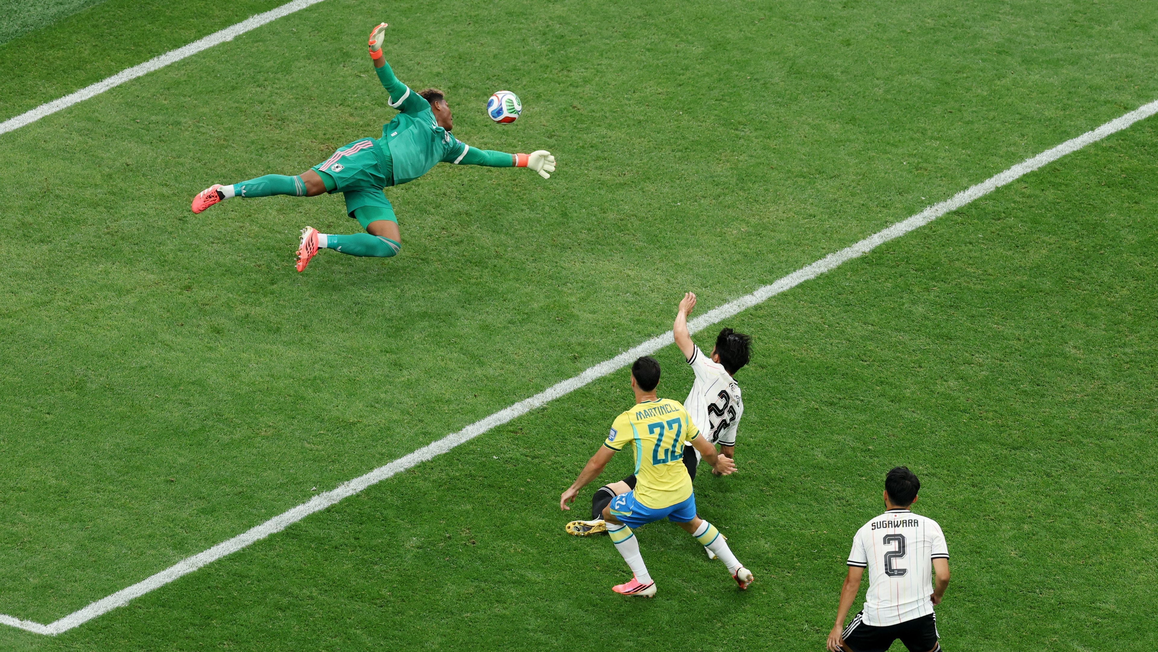 Herói do Brasil, Martinelli “repete a dose” ao marcar contra o Japão