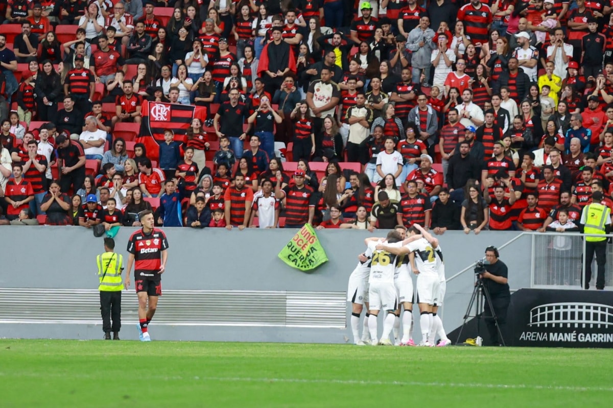 Com gol de Delmás, Olimpia sai na frente contra o Flamengo em Brasília
