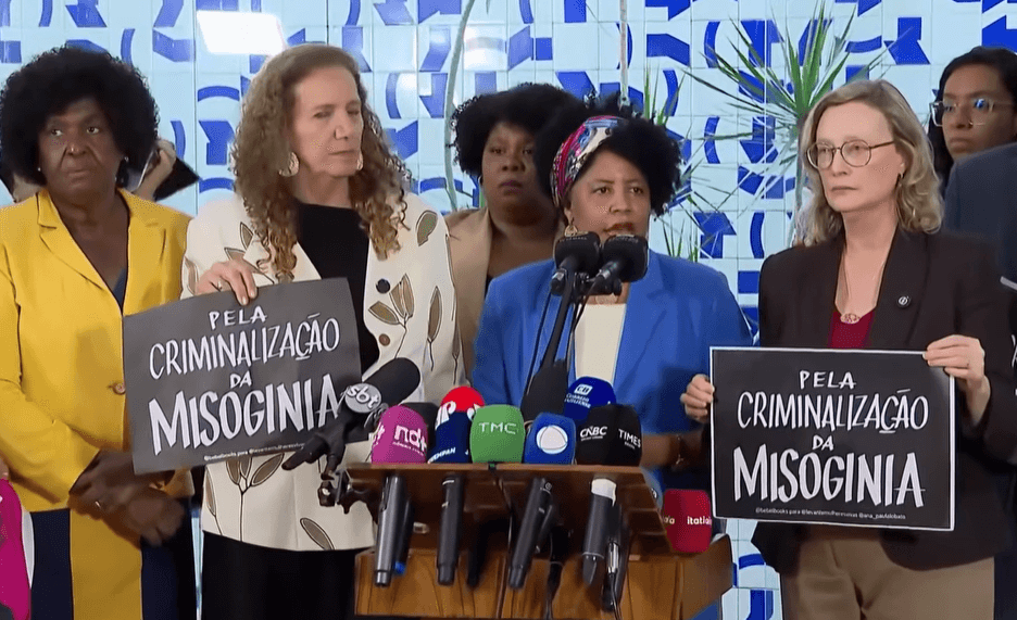 Senado aprova MP do Frete Mínimo que beneficia caminhoneiros