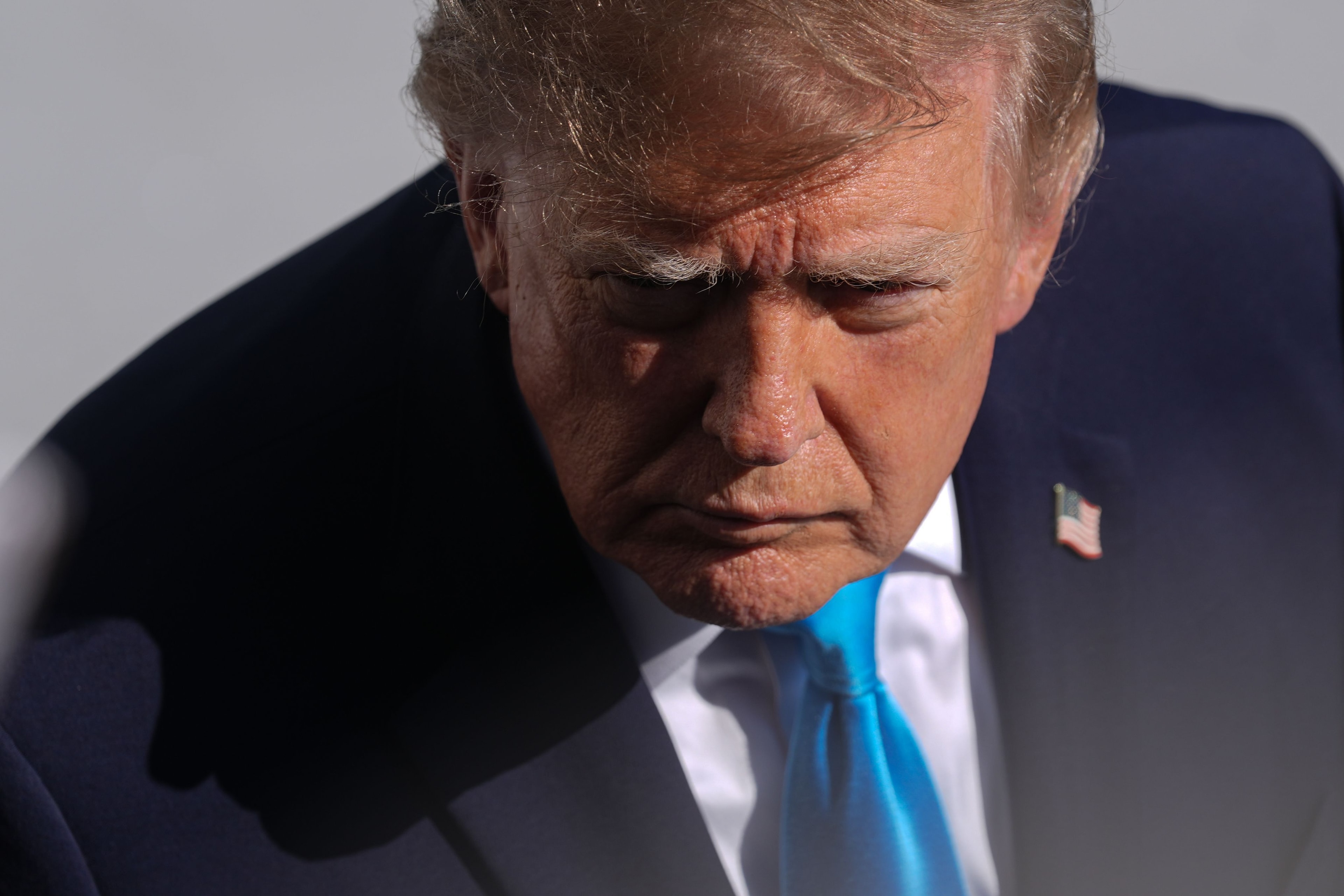 Trump manteve silêncio sobre Brasil para ajudar Flávio, diz Washington Post