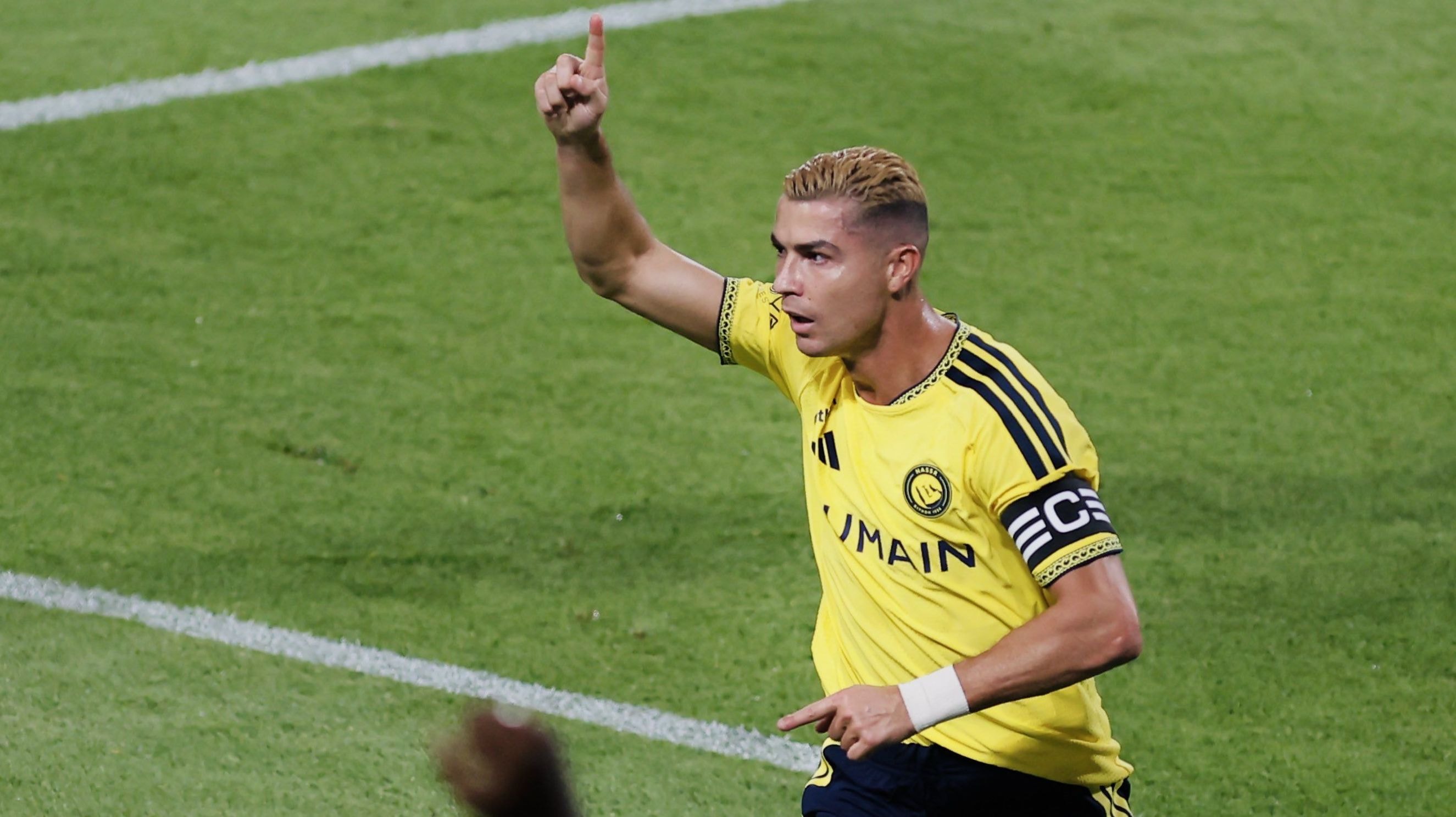 Com hat-trick de Ferran Torres, PSG goleia o Bratislava na Champions League