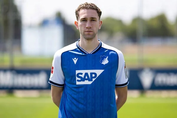 Botafogo encaminha a contratação do zagueiro Arthur Chaves, ex-Hoffenheim