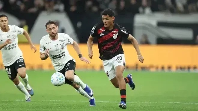 Atlético-MG pode ter “um time” de desfalques contra o Red Bull Bragantino