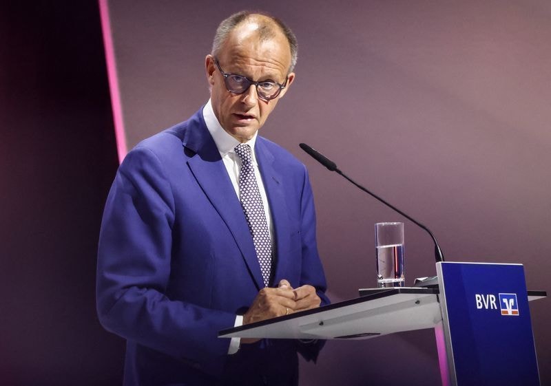 Irã vai tomar decisão sobre negociações com os EUA, diz chanceler a Putin