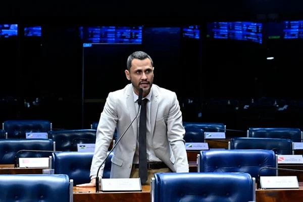 Republicanos recua e decide lançar Cleitinho ao governo de Minas