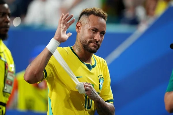 "Respeita o Ney": filho de Ancelotti revolta brasileiros após gesto em jogo