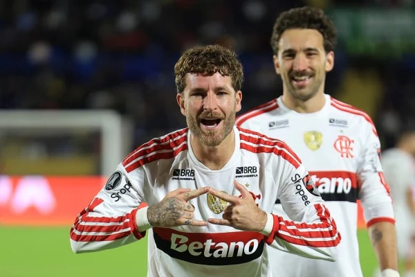 Flamengo vence Del Valle em Quito e abre vantagem na Libertadores