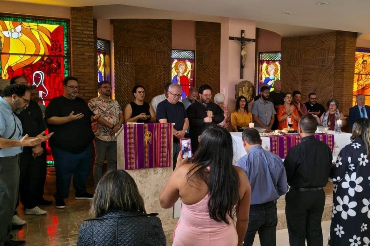Igreja Presbiteriana aprova incluir LGBTQIAPN+ como membros e pastores