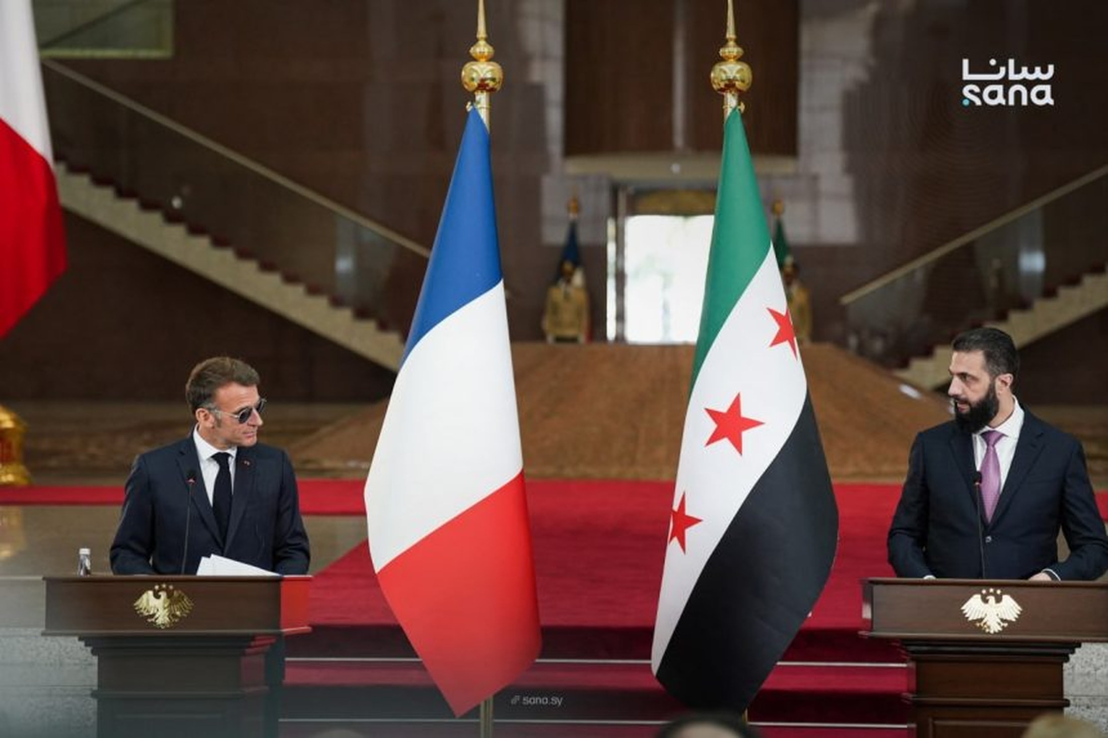 França restabelece relações com a Síria após queda de Bashar al-Assad