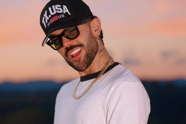 Luan Pereira comenta foto da ex após término polêmico e web reage