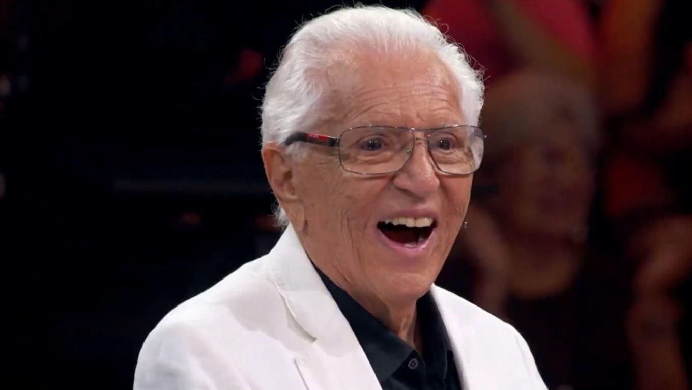 Carlos Alberto de Nóbrega compartilha foto com bisneto: “Os dois chorando”