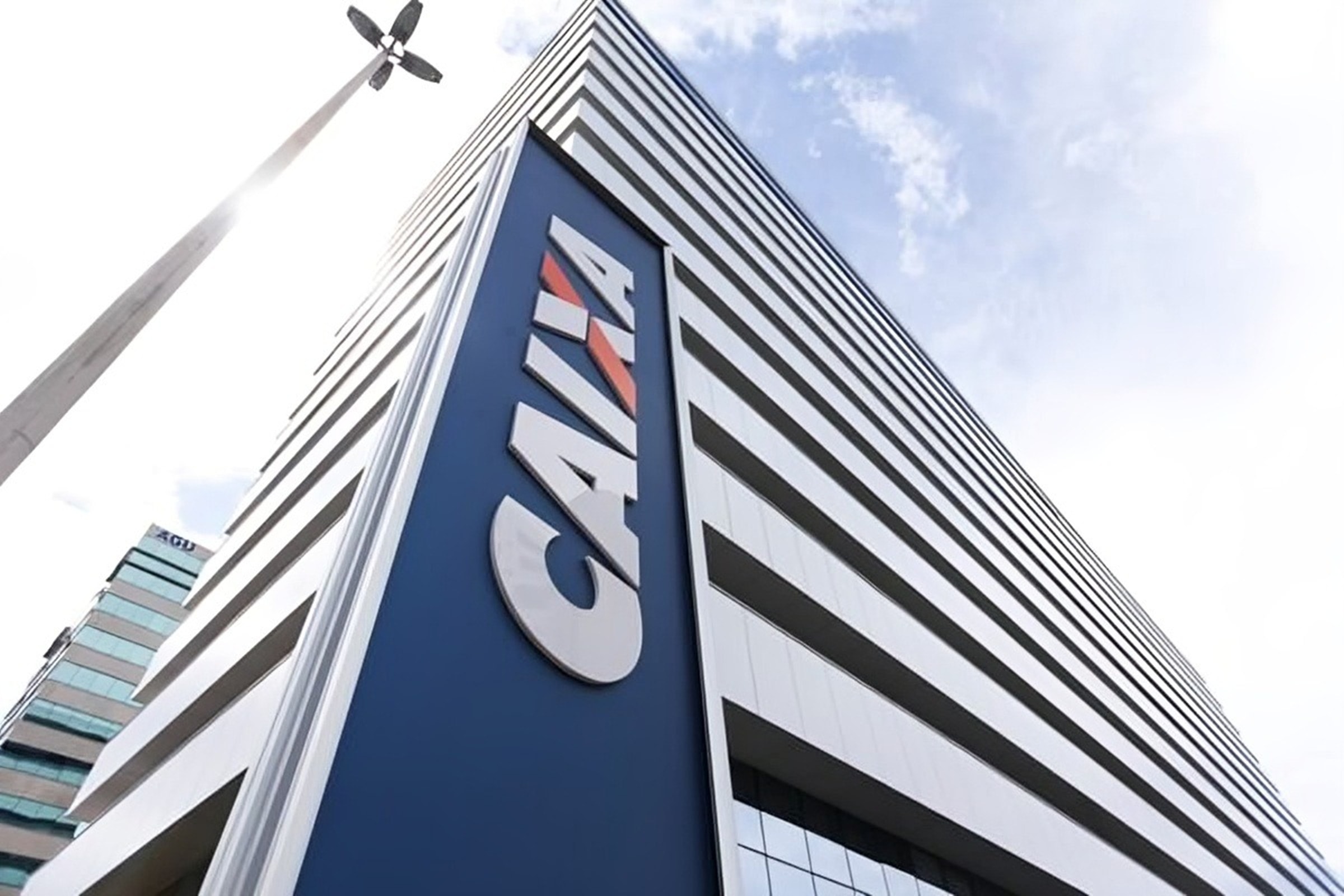 Caixa tem greve nacional e Banco do Brasil faz paralisação parcial